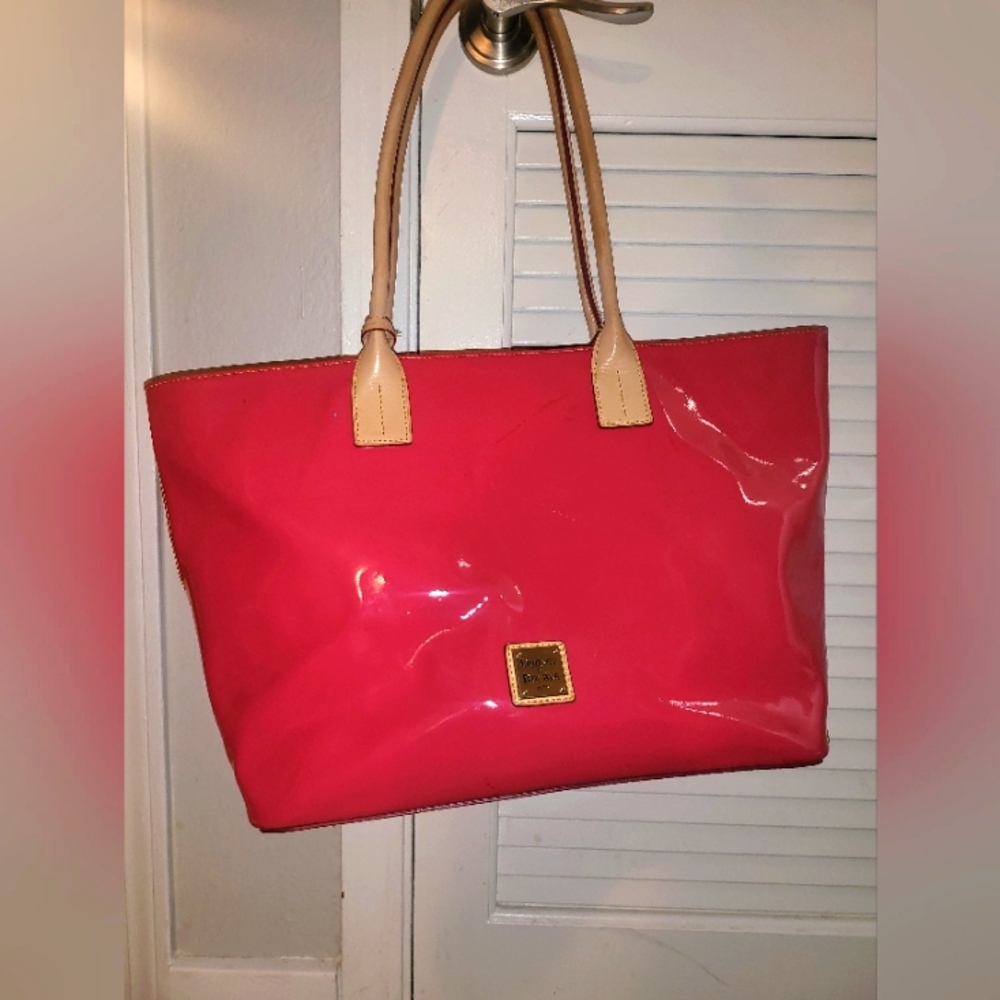 Dooney and Bourke bag
